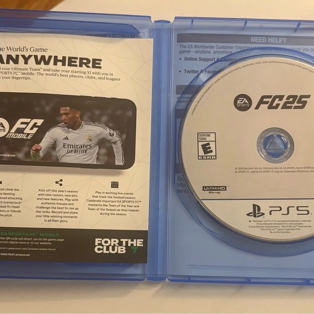 EA Sports FC 25 (PS5) - White